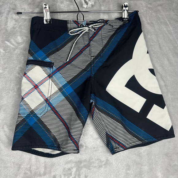 DC Shoes Plaid Board Shorts Kids Swim Trunks Drawstring size 8 - Picture 1 of 6